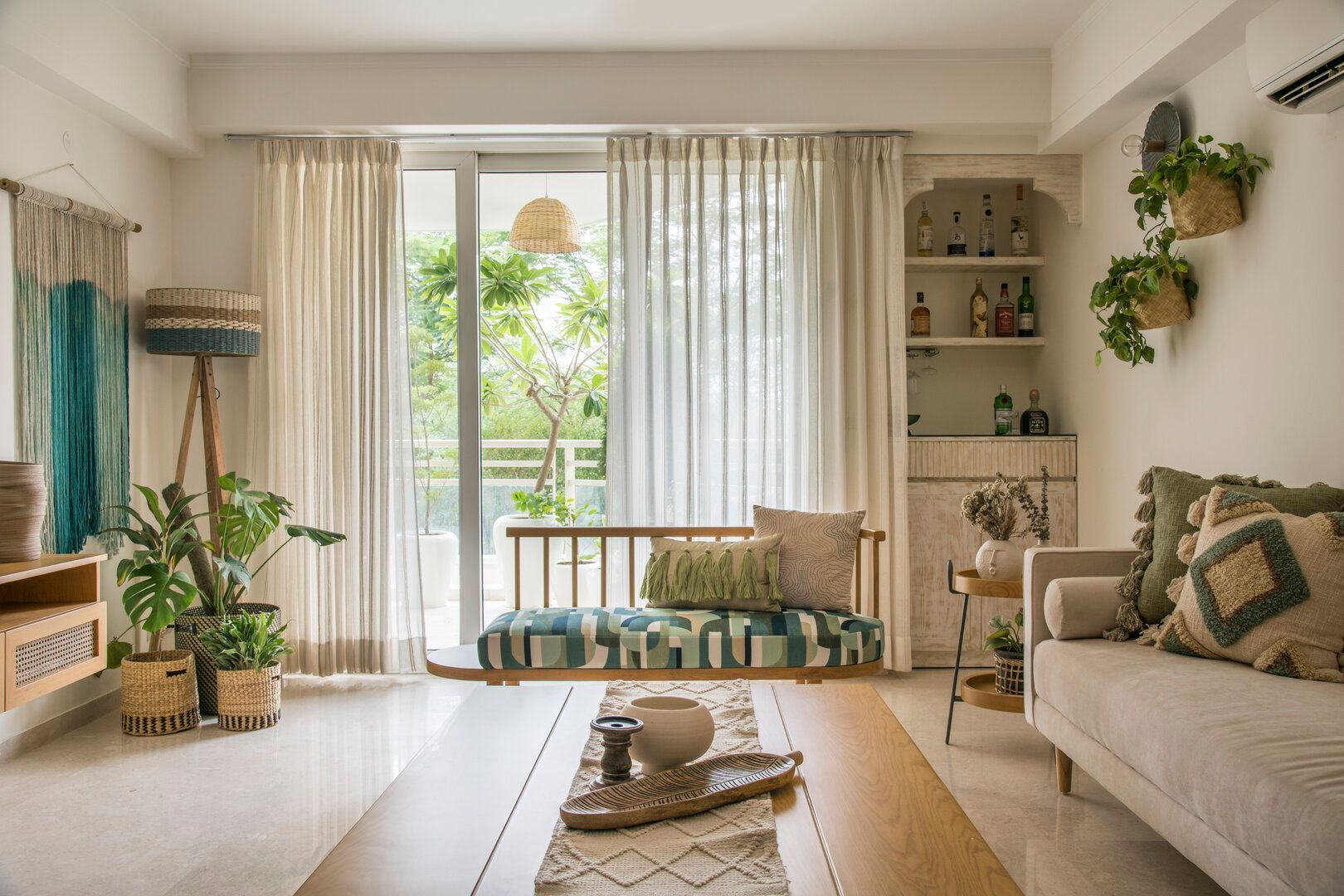 Influencia asiática en decoración ancestral con elementos naturales y bambú Influencia asiática en decoración ancestral con elementos naturales y bambú